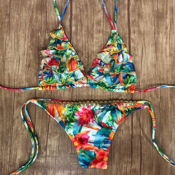 Golden Tropical bikini - Picture 1 of 5